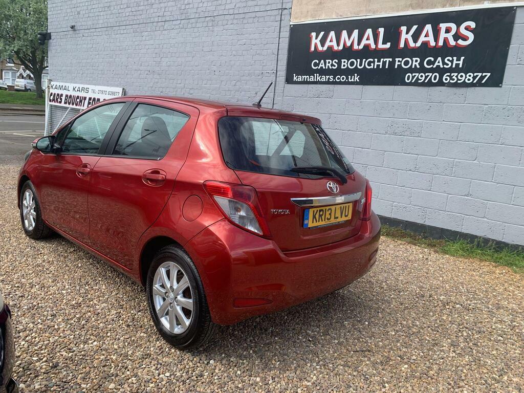 Toyota Yaris 1.33 Dual Vvt-i Tr Euro 5 KR13LVU Red #3