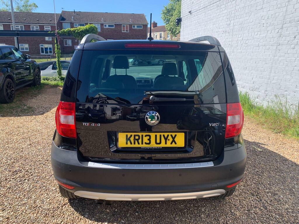 Skoda Yeti 2.0 Tdi Elegance 4Wd Euro 5 KR13UYX Black #6