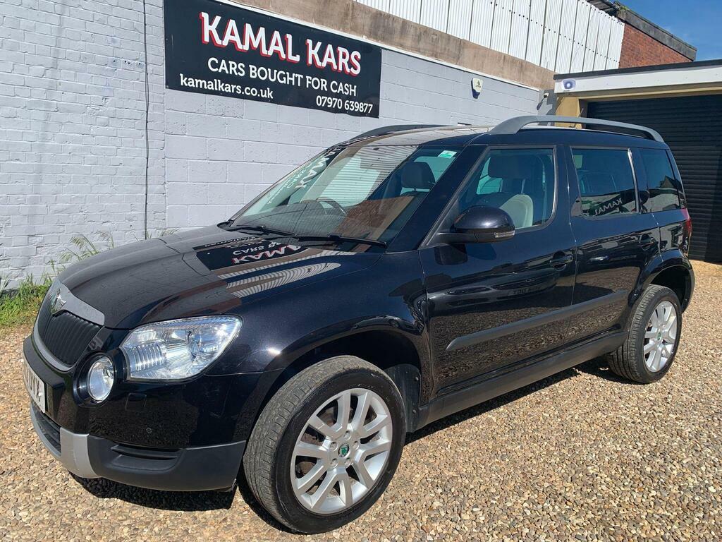 Skoda Yeti 2.0 Tdi Elegance 4Wd Euro 5 KR13UYX Black #3