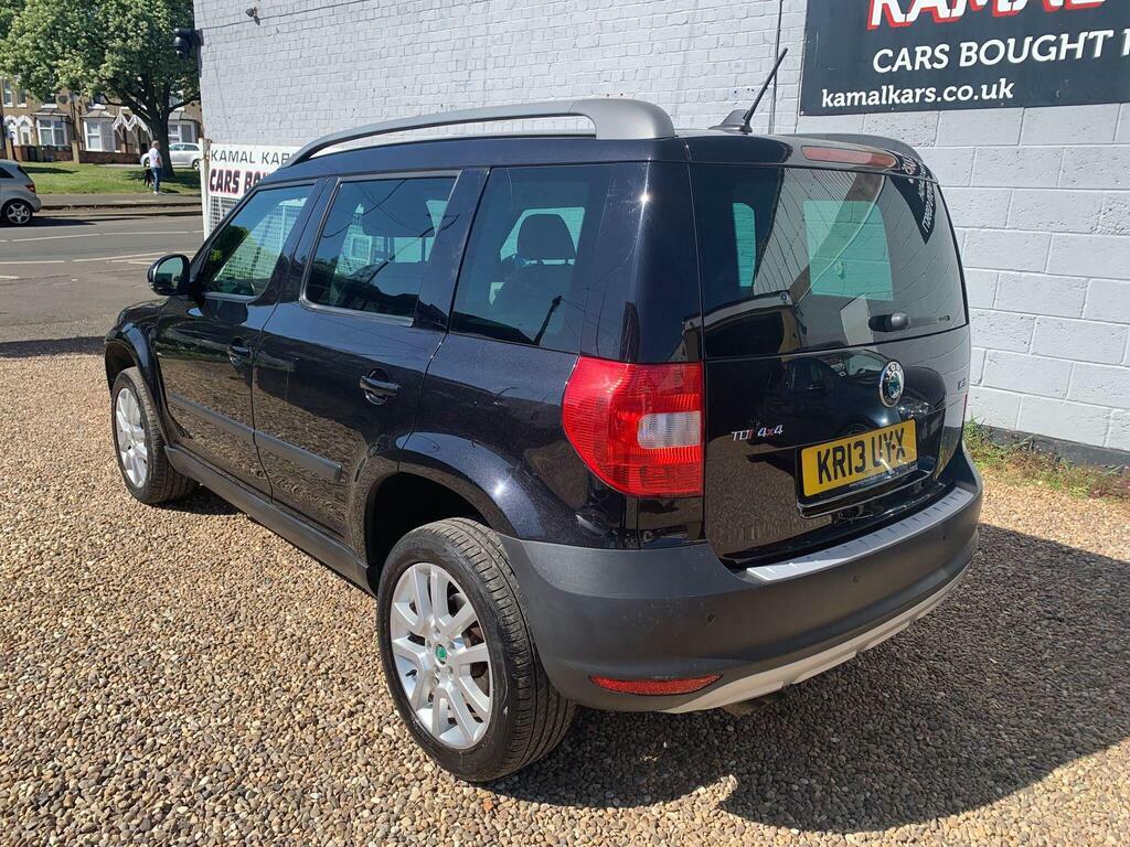 Skoda Yeti 2.0 Tdi Elegance 4Wd Euro 5 KR13UYX Black #4