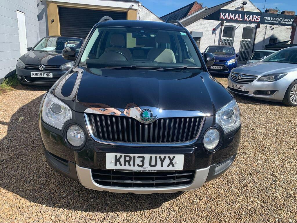 Skoda Yeti 2.0 Tdi Elegance 4Wd Euro 5 KR13UYX Black #2