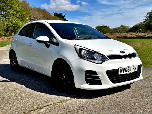 Kia RIO Kia Rio 1.4 Crdi Ecodynamics 3 White