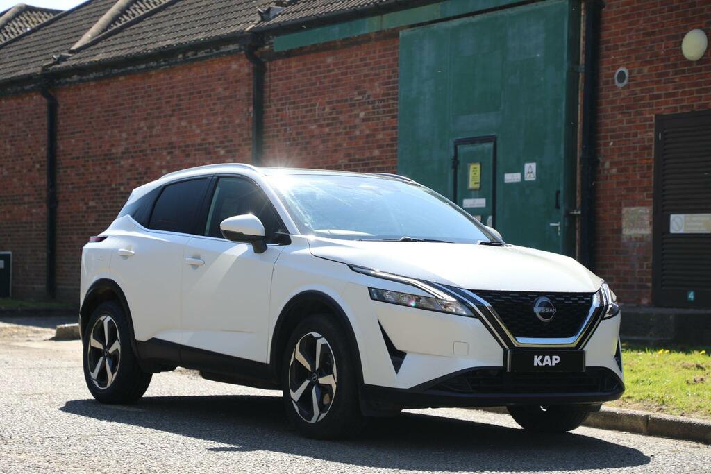 Nissan Qashqai N-connecta 1.3 Dig-t Mhev N-connecta Xtron Euro 6 White #5