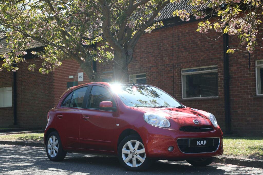 Nissan Micra Tekna 1.2 12V Tekna Euro 5 Red