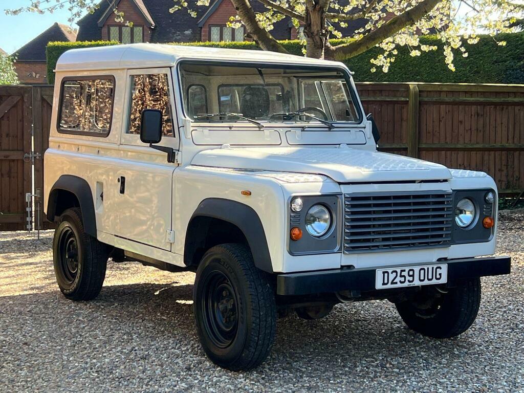 Land Rover Defender 90 Diesel White