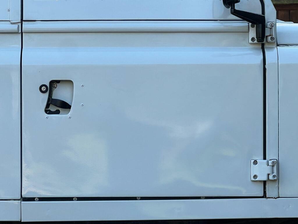 Land Rover Defender 90 90 2.5 Tdi County Blue #31