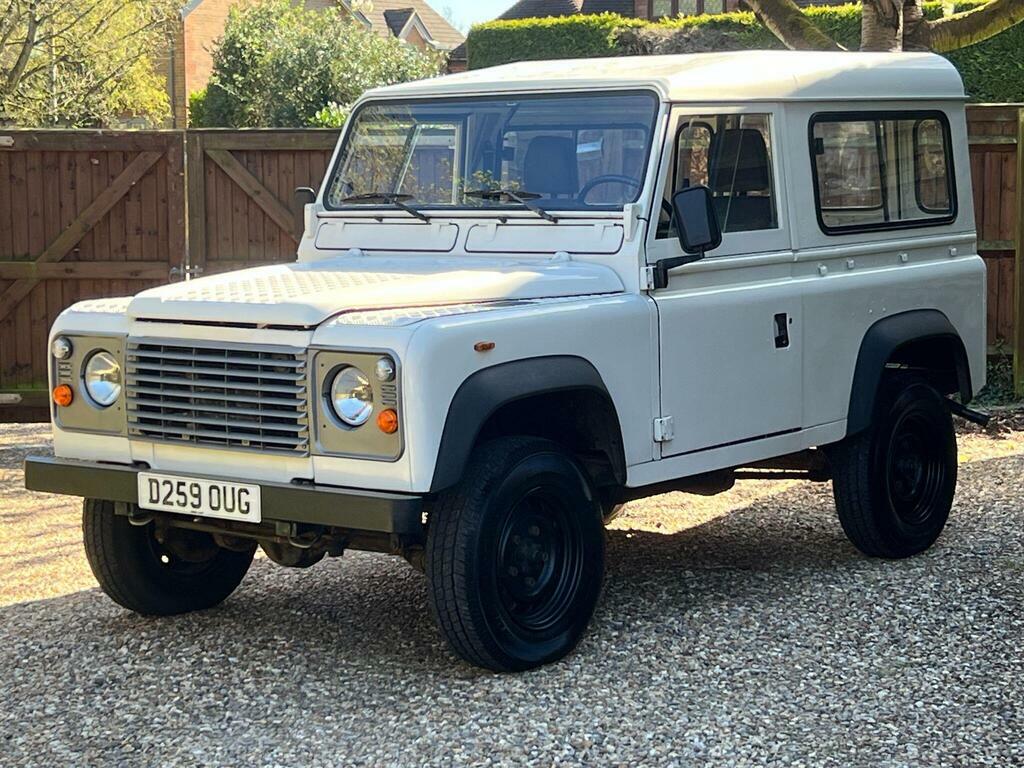 Land Rover Defender 90 Diesel White #2