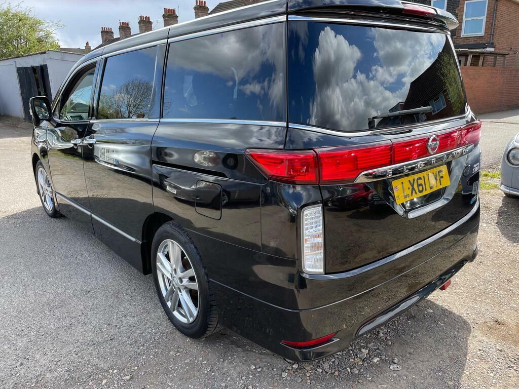 Nissan Elgrand 3.5 V6 Highway Star Black #4