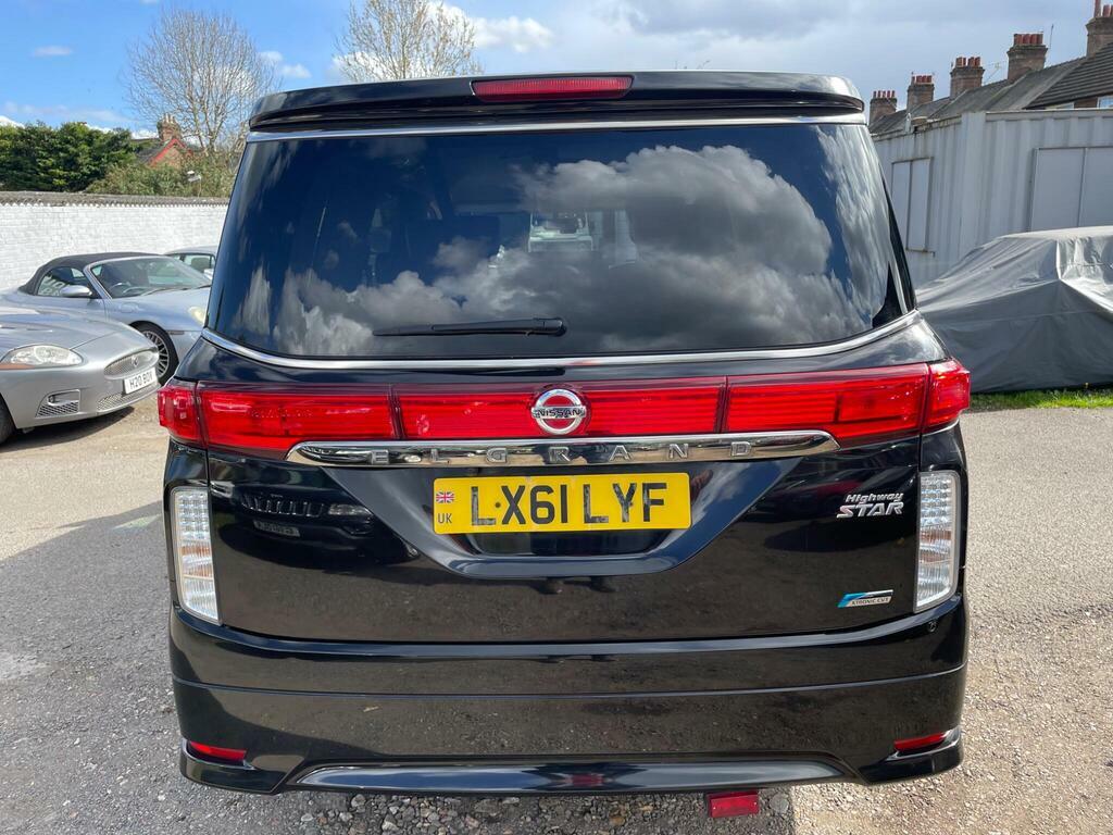 Nissan Elgrand 3.5 V6 Highway Star Black #5