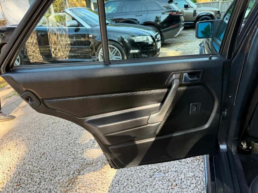 Mercedes-Benz 190 E 2.0 2.0 E 2.0 Silver #28