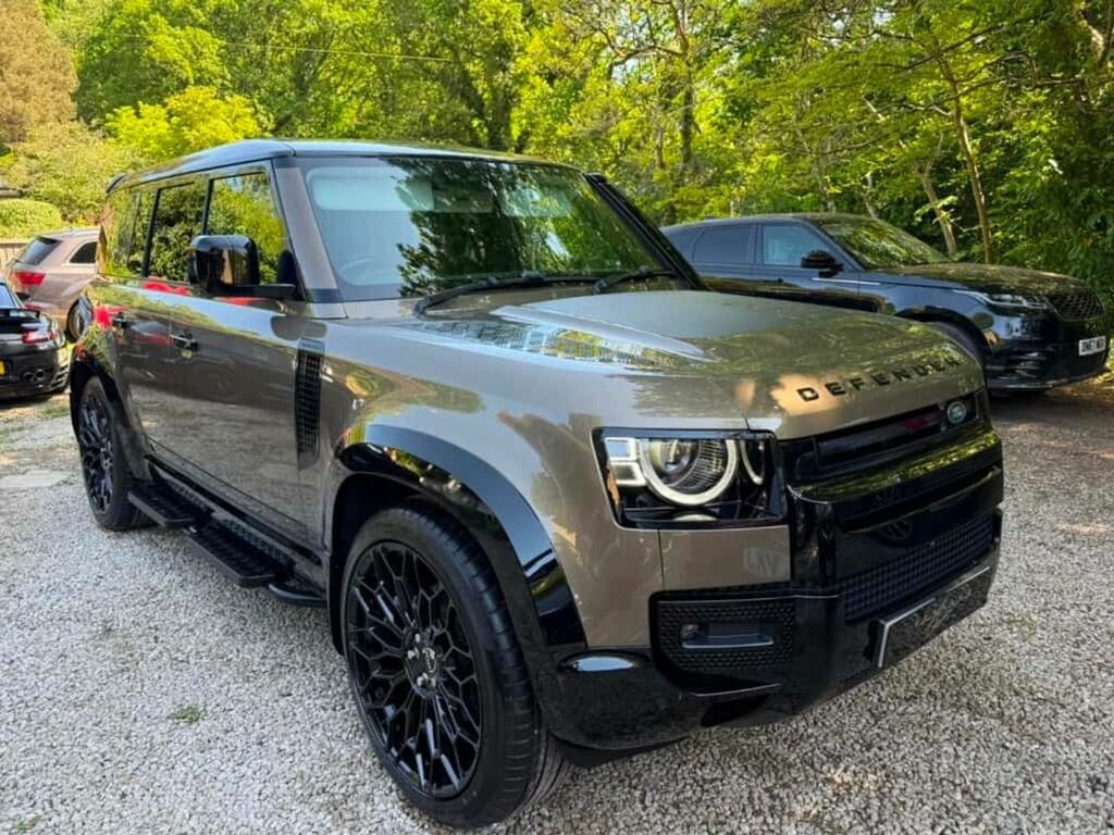 Land Rover Defender First Edition Urban Wide Track Look 23 Alloys Brown
