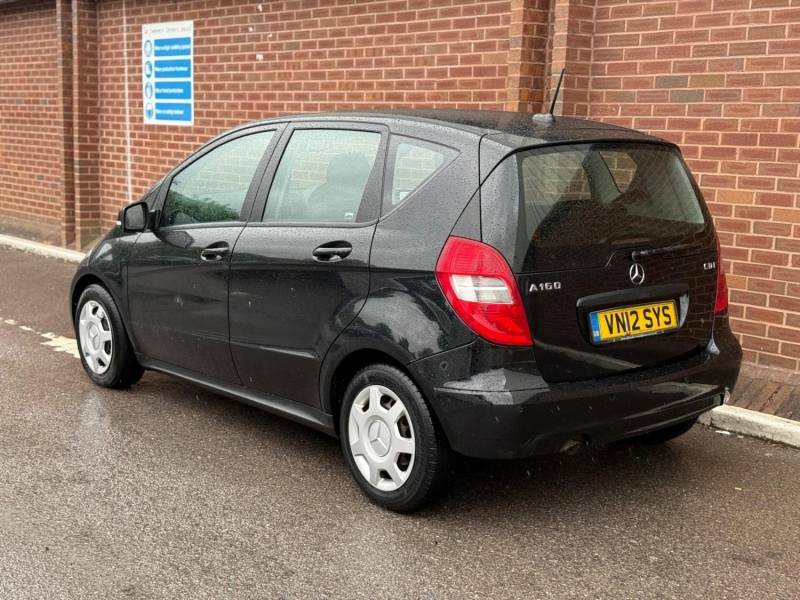 Mercedes-Benz A Class A160 Cdi Blueefficiency Classic Se - 2012 12 Black #4
