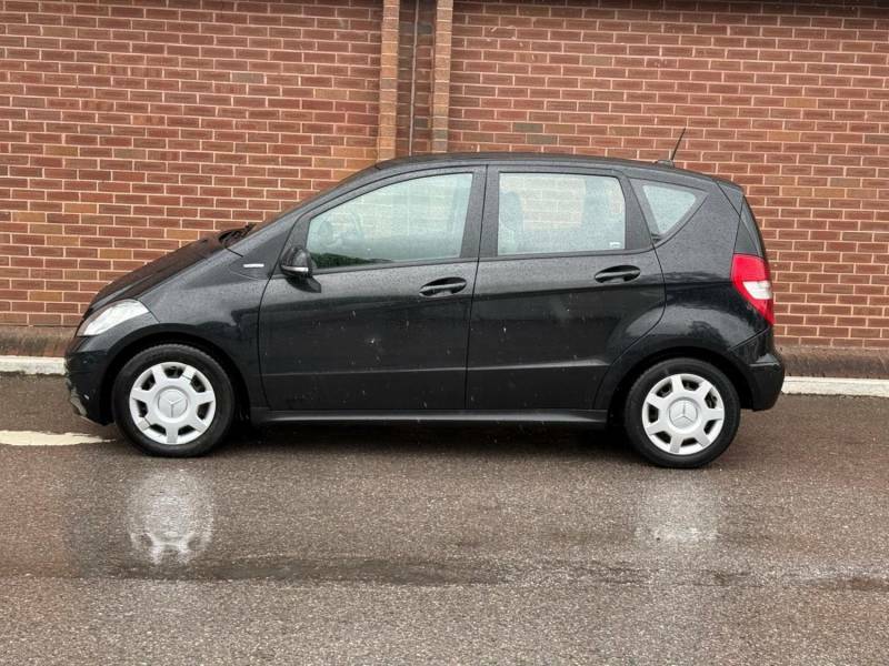 Mercedes-Benz A Class A160 Cdi Blueefficiency Classic Se - 2012 12 Black #2