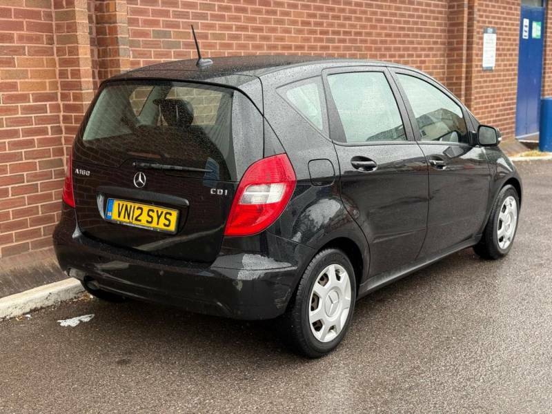 Mercedes-Benz A Class A160 Cdi Blueefficiency Classic Se - 2012 12 Black #5