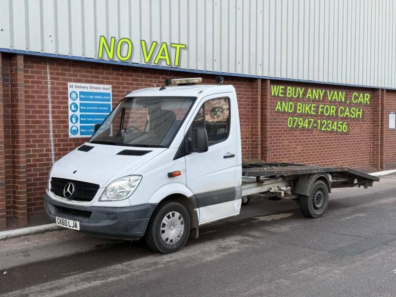 Mercedes-Benz Sprinter 3.5T Chassis Cab - 2010 White