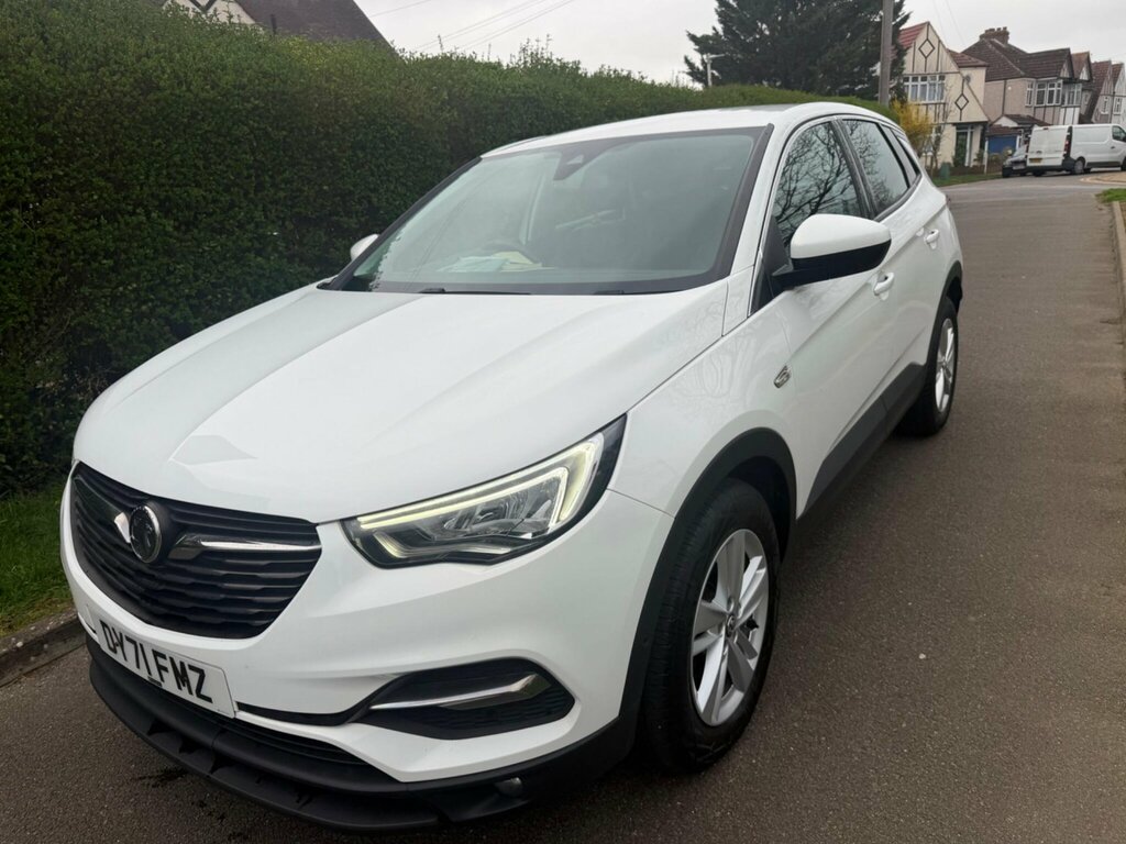 Vauxhall Grandland X 1.2 Turbo Business Edition Nav Euro 6 Ss DY71FMZ White #3