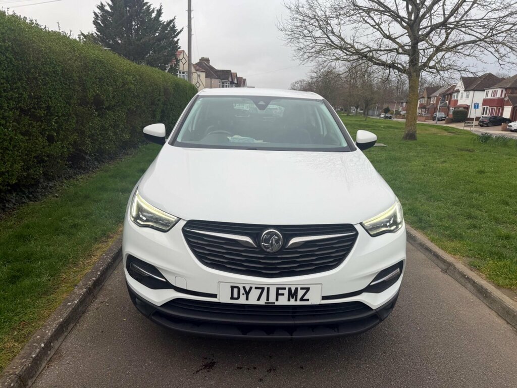 Vauxhall Grandland X 1.2 Turbo Business Edition Nav Euro 6 Ss DY71FMZ White #2