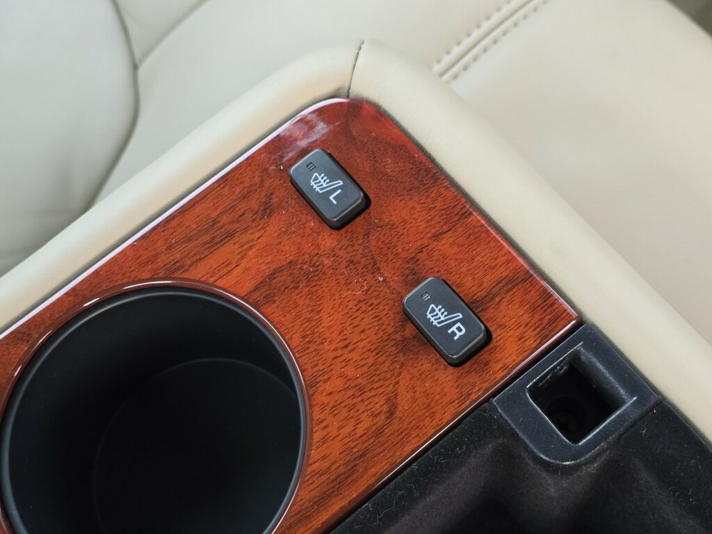 Lexus LS Saloon Black #30