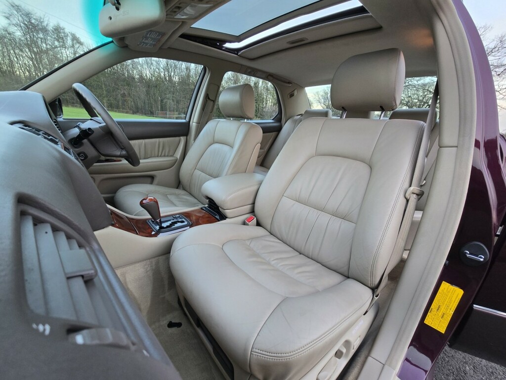 Lexus LS Saloon Black #55