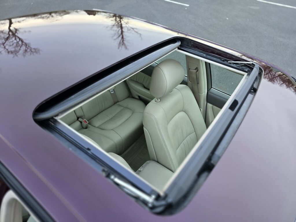 Lexus LS Saloon Black #74