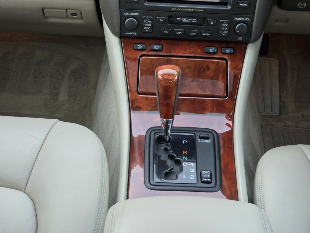 Lexus LS Saloon Black #62