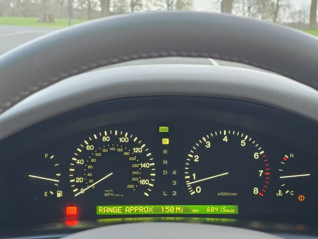 Lexus LS Saloon Black #39