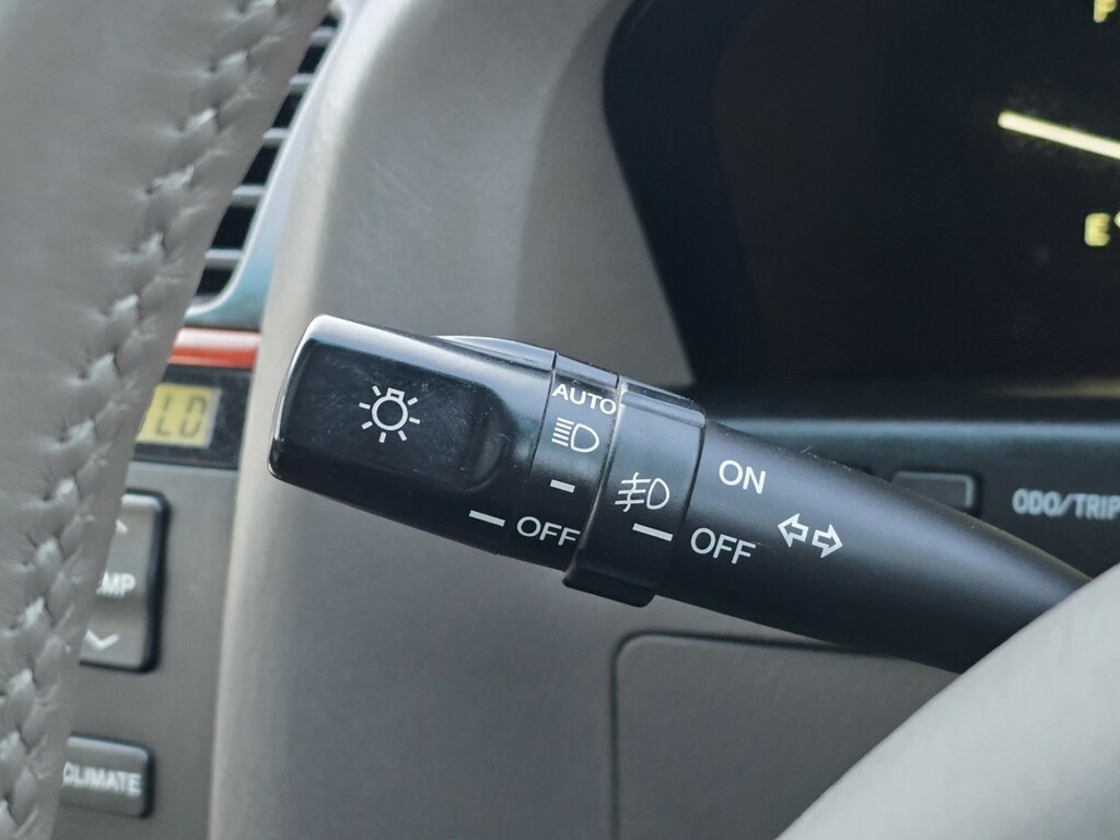 Lexus LS Saloon Black #87