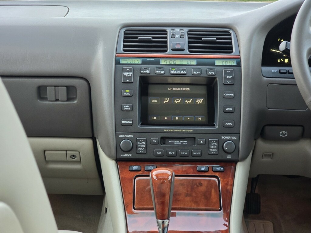 Lexus LS Saloon Black #61