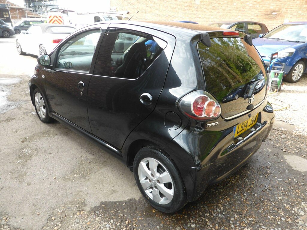 Toyota Aygo 1.0 Vvt-i Move Euro 5 Black #6