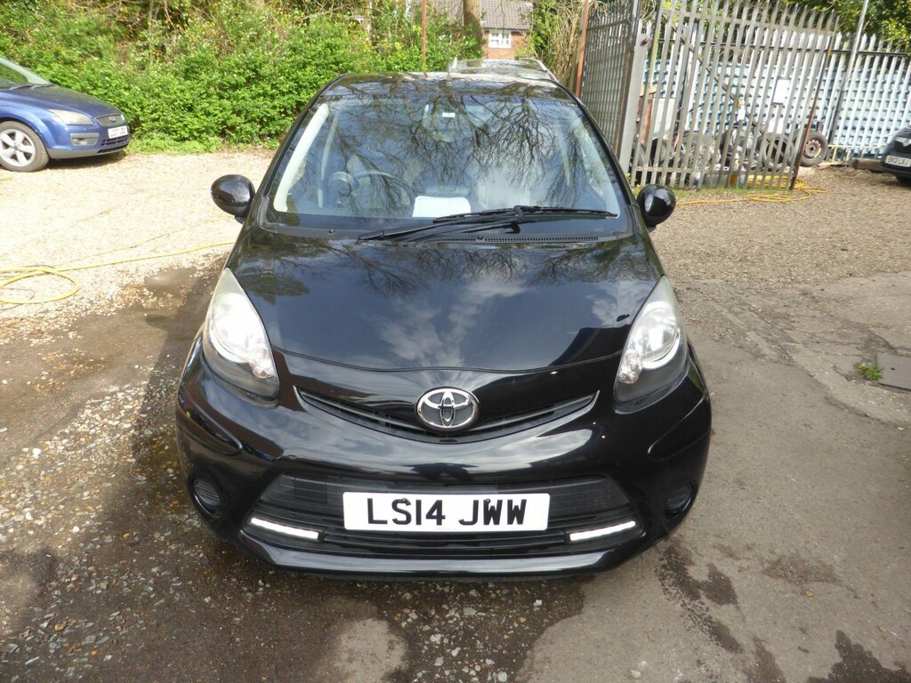 Toyota Aygo 1.0 Vvt-i Move Euro 5 Black #4