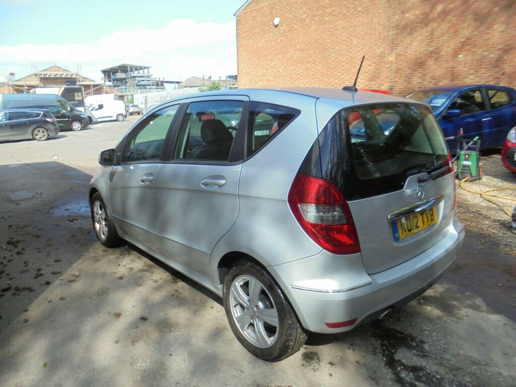 Mercedes-Benz A Class 1.5 A160 Avantgarde Se Cvt Silver #6