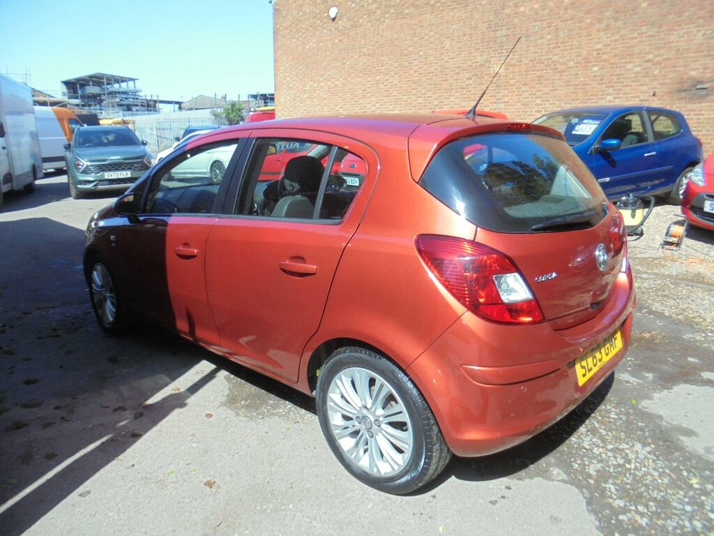 Vauxhall Corsa 1.4 16V Se Euro 5 SL63GMF Red #6