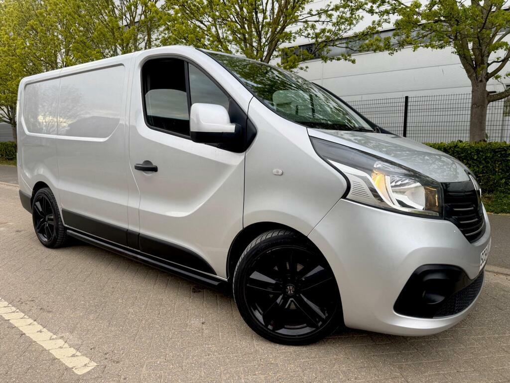 Renault Trafic 1.6 Dci Energy 27 Sport Swb Standard Roof Euro 5 Silver