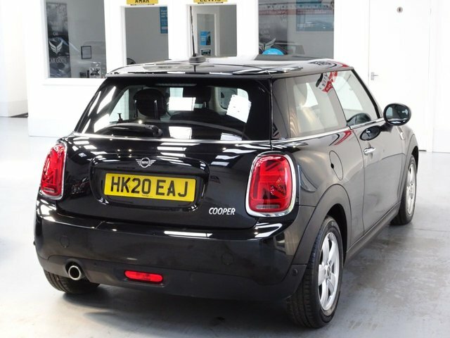 Mini Hatch 1.5 Cooper Classic Hatchback Steptronic HK20EAJ Black #5