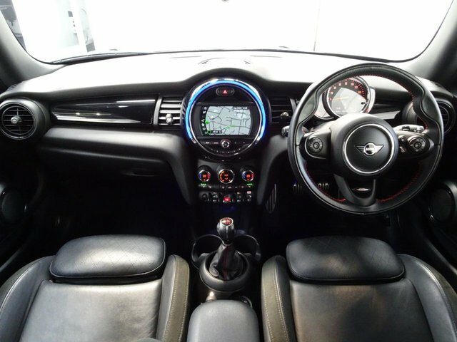 Mini Hatch 1.5 Cooper Sport Hatchback Euro AF19HXE White #2