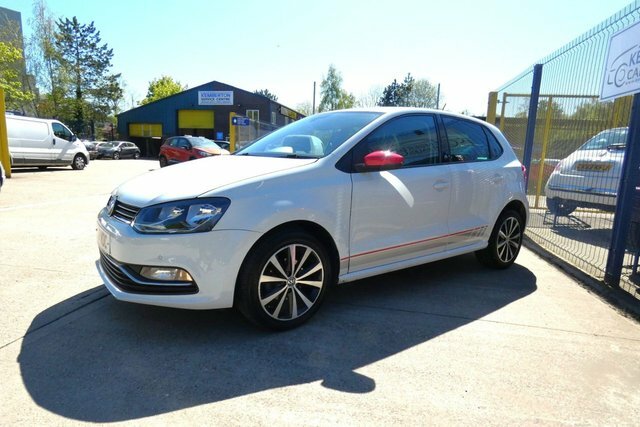 Volkswagen Polo 2017 1.0 Bluemotion Tech Beats Hatchback Petro RJ17WDC White #3