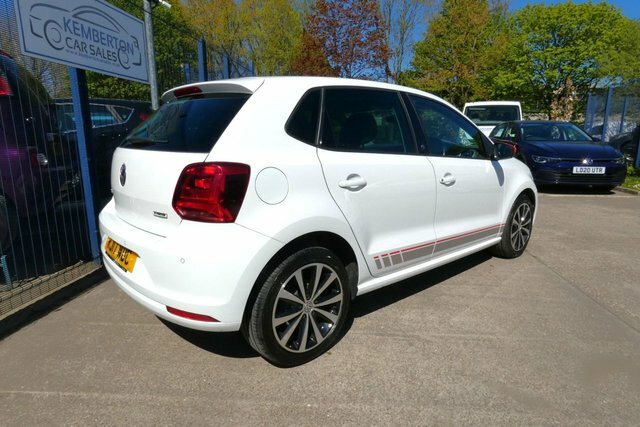 Volkswagen Polo 2017 1.0 Bluemotion Tech Beats Hatchback Petro RJ17WDC White #5