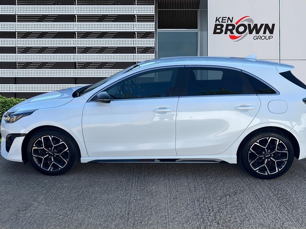 Kia Ceed 1.5 T Gdi Gt Line Hatchback Dct LL25ZZD White #3