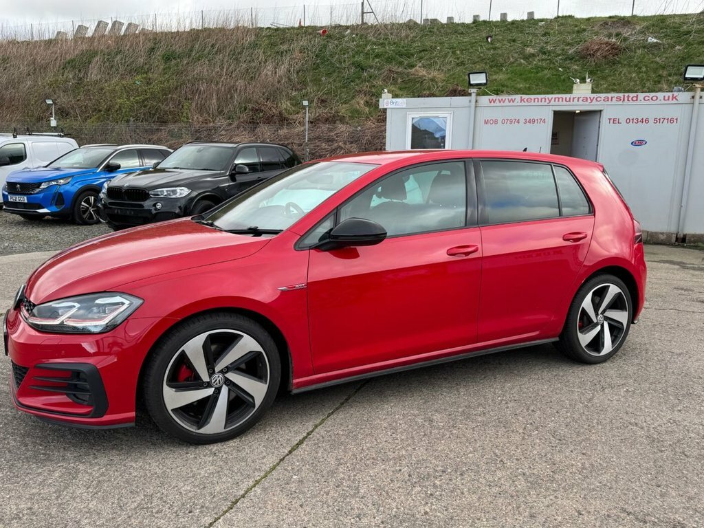 Volkswagen Golf 2L Gti YA17OER Red #4