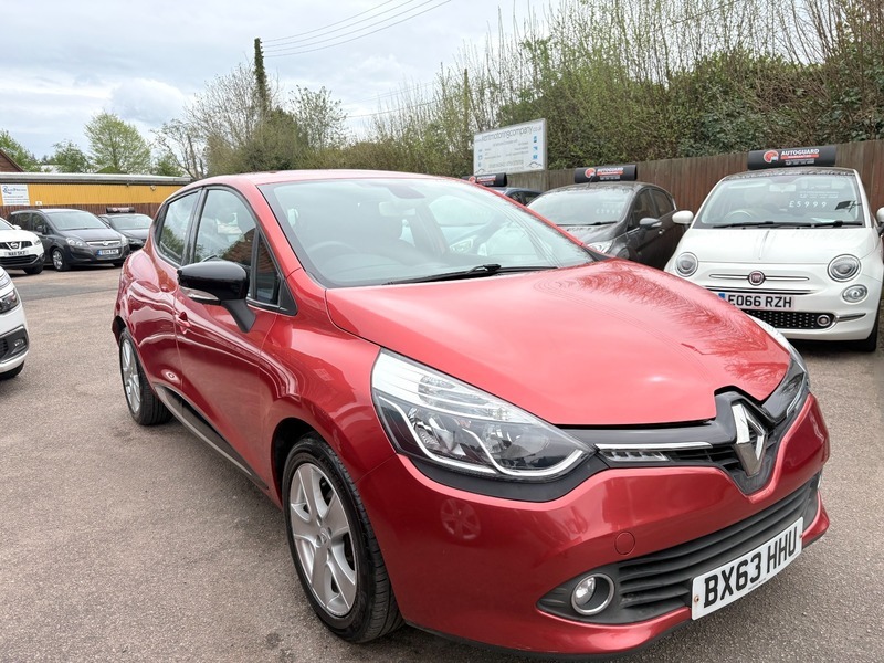 Renault Clio Dynamique Medianav BX63HHU Red #2