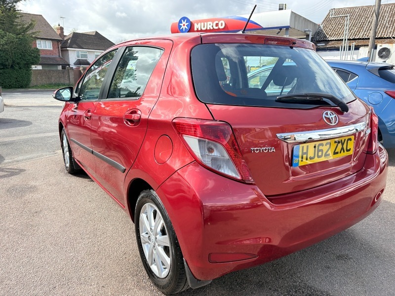 Toyota Yaris Vvt-i Tr HJ62ZXC Red #5