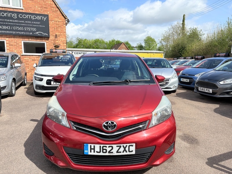 Toyota Yaris Vvt-i Tr HJ62ZXC Red #3