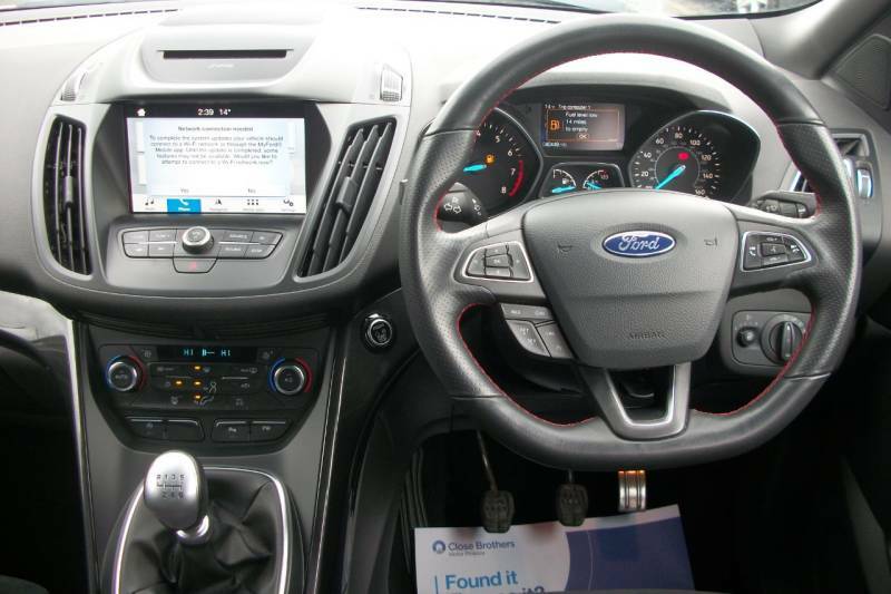 Ford Kuga 1.5 St-line - 2019 19 SC19NKU White #4