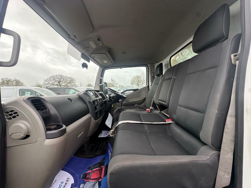 Nissan NT400 2.5L Null White #16