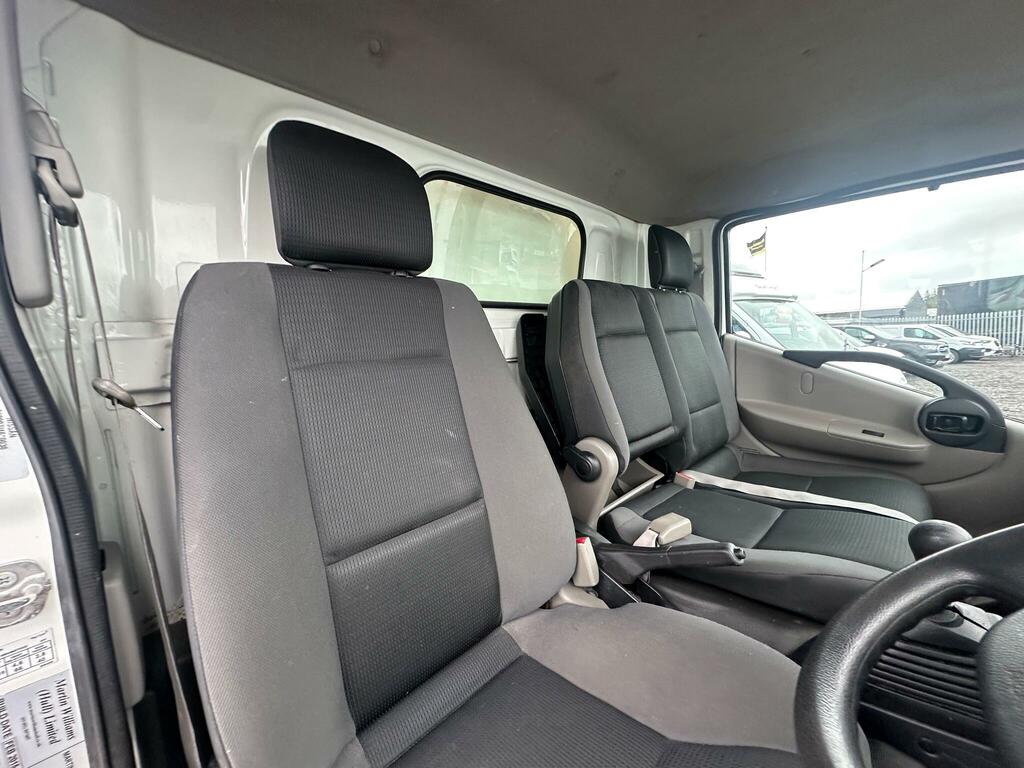 Nissan NT400 2.5L Null White #13
