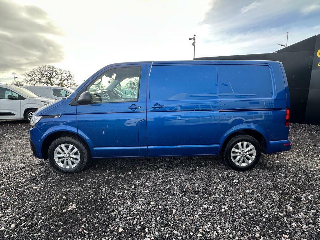 Volkswagen Transporter 2.0 Tdi T28 Highline Dsg Fwd Swb Euro 6 Ss HJ72XPG Blue #4