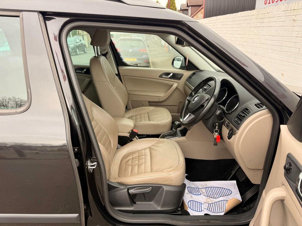 Skoda Yeti Suv 2.0 Tdi Elegance Outdoor Dsg 4Wd Euro 5 2 CE14LWC Black #5