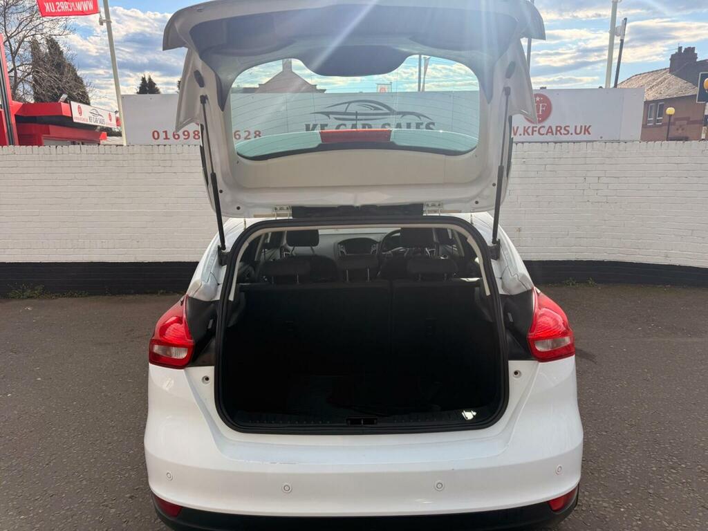 Ford Focus Hatchback 1.5 Tdci Titanium Euro 6 Ss 2015 SB15GYY White #6