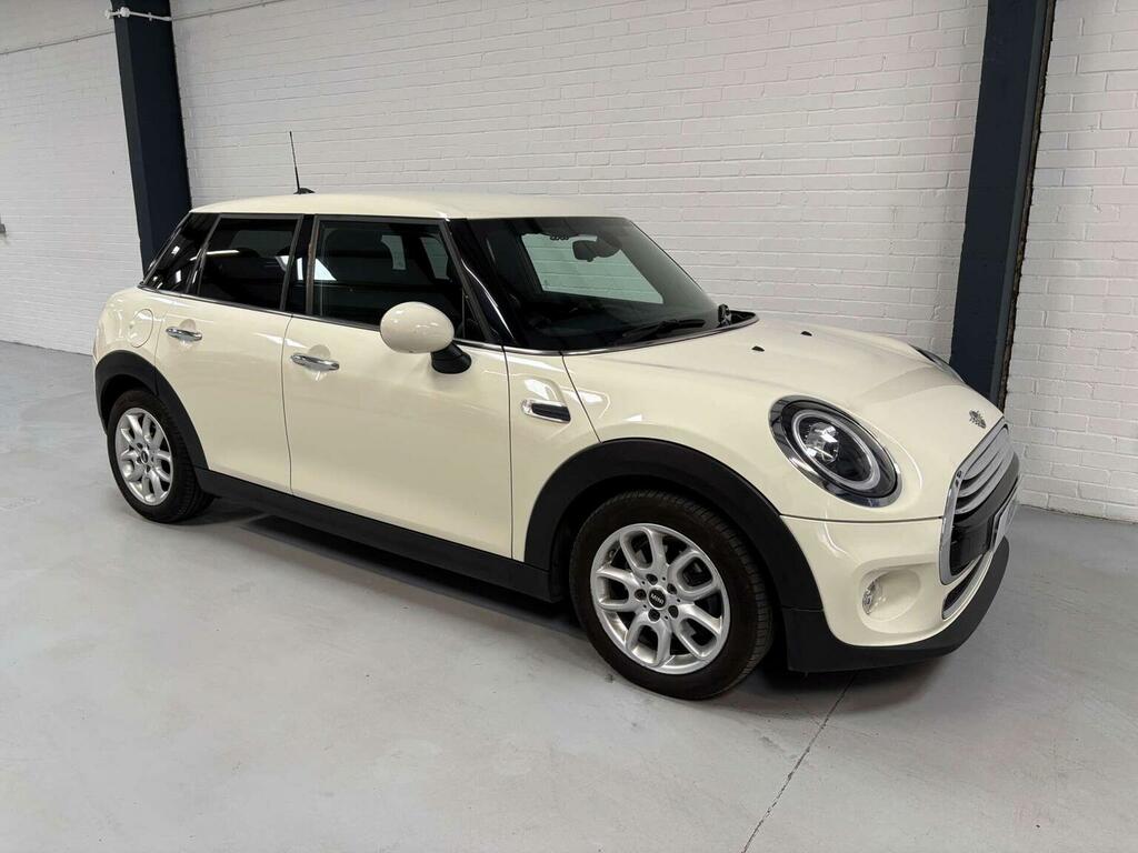 Mini Hatch Hatchback 1.5 Cooper D Euro 6 Ss 201818 GD18YNF White #2