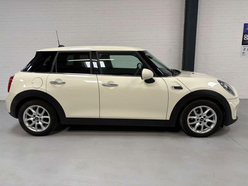 Mini Hatch Hatchback 1.5 Cooper D Euro 6 Ss 201818 GD18YNF White #3